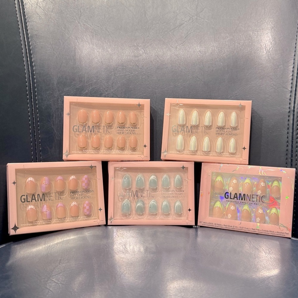 NEW Glamnetic Press on Nails